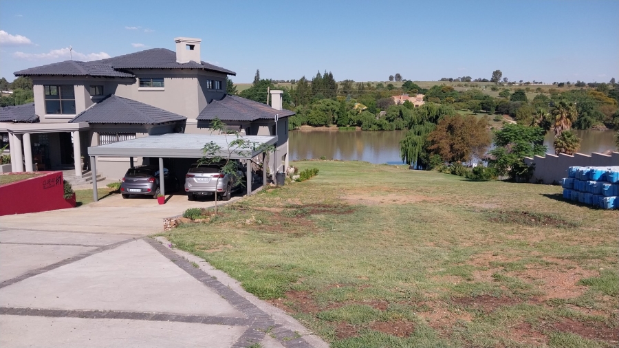 6 Bedroom Property for Sale in Deneysville Free State